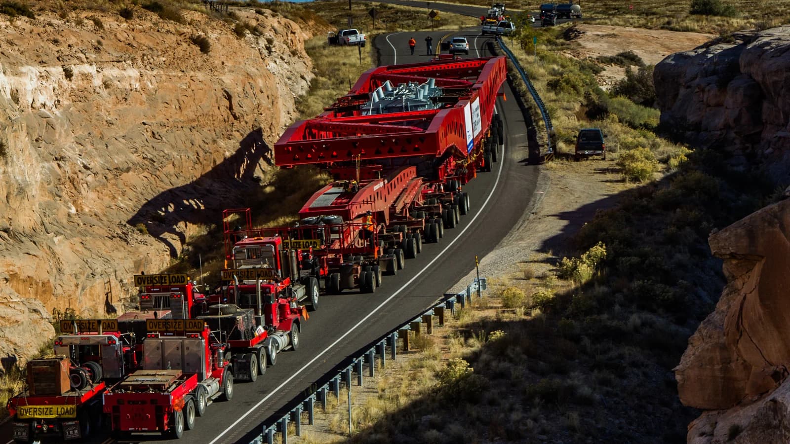 Creative Commons photograph of a transformer convoy in Cow Canyon near Bluff, Utah